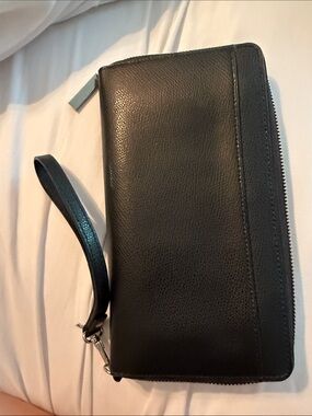 Halogen Black Leather Zip Wristlet Wallet